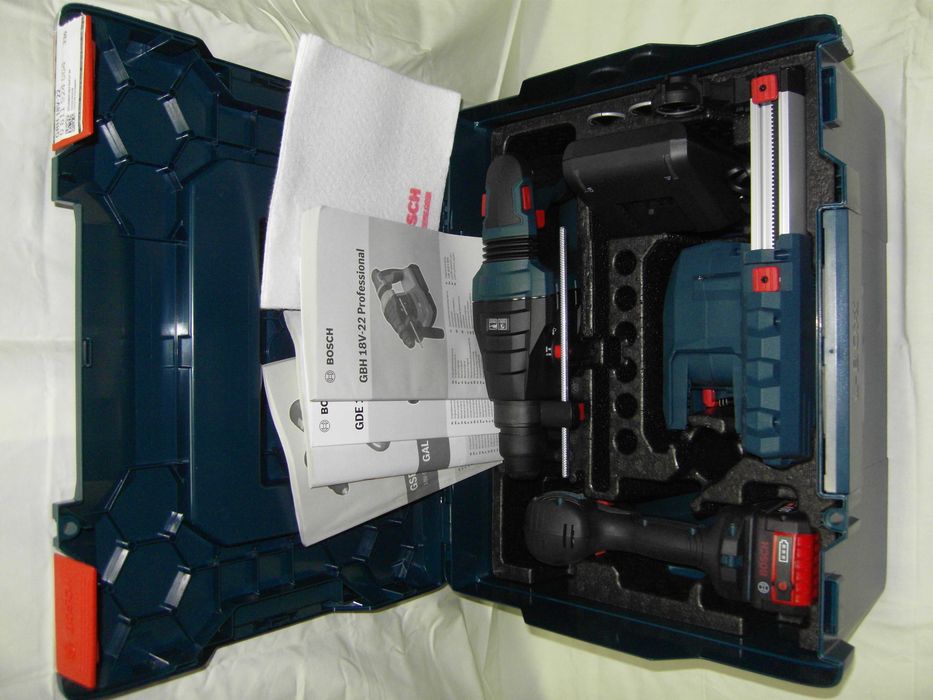 Młotowiertarka Bosch GBH 18V-22+GDE 18V-12+wkrętarka GSR 18V-55 L-boxx