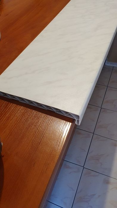 Parapet wewnętrzny z PCV.