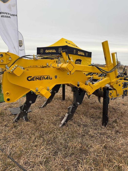 Глибокорозпушувач GENERAL 2 м