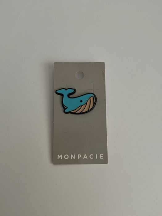 Фірмовивий металевий пін Monpacie