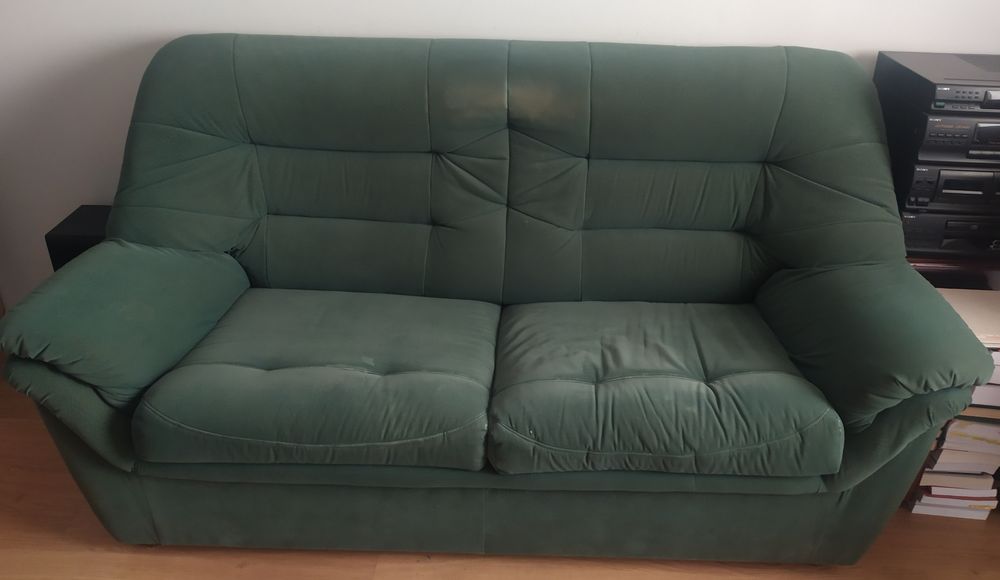 Sofá verde com cama