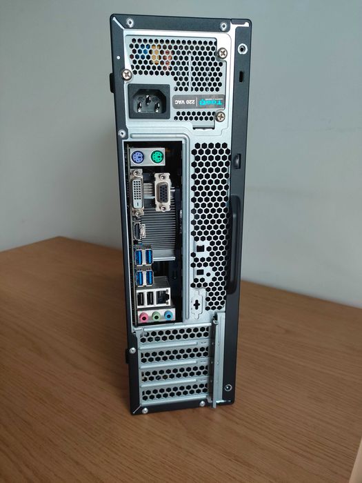 Komputer SFF Ryzen 5 3400G / RX Vega 11 (mały PC , media center)