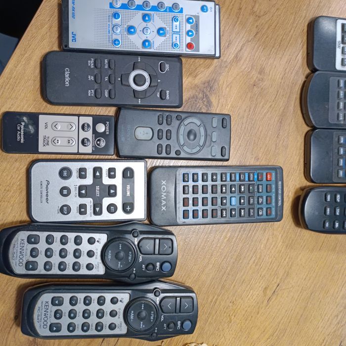 Pilot piloty JVC Pioneer Sony Clarion Kenwood