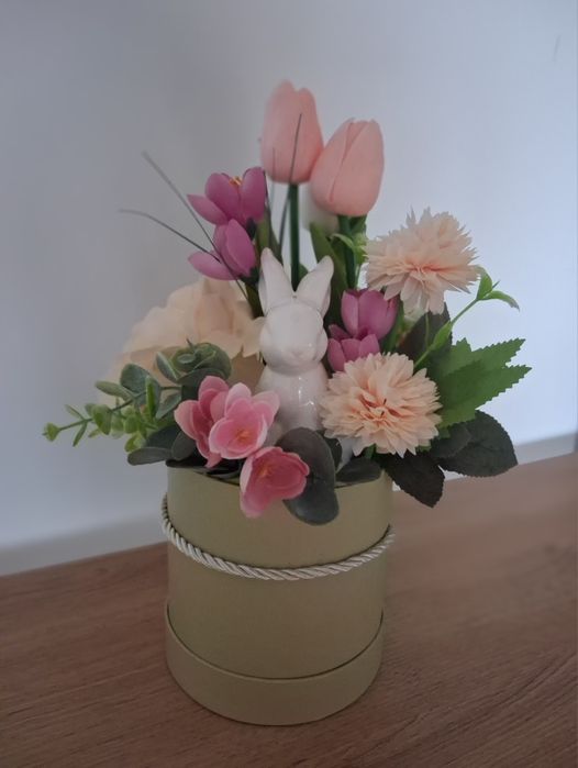 Nowy flowerbox Wielkanoc króliczek