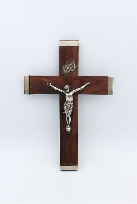 Crucifixo em Pau-Santo e Cristo em Prata Portuguesa