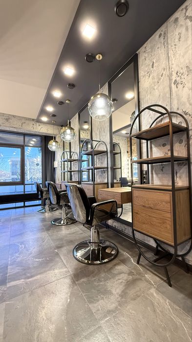 Продаж приміщення салон ремонт ГАЗ ЖК Євромісто Крюківщина Київ 4км