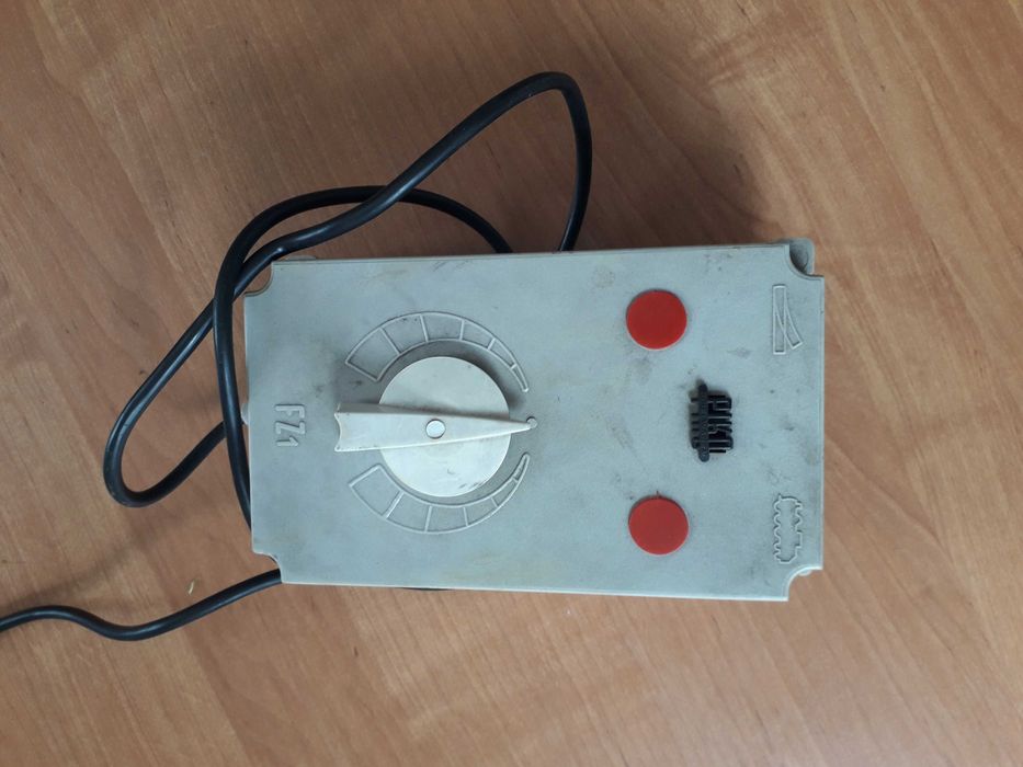 Sprzedam zasilacz do kolejki FZ1