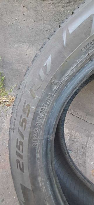 Автошини зимовi Pirelli Ice Zero  215/55 R17 98T