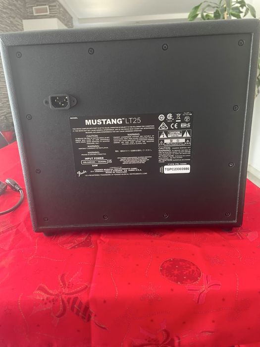 Amplificador Fender LT 25
