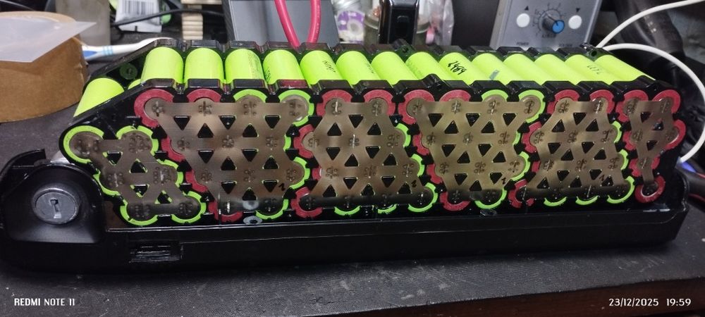 Reparação e Reconstrução de Baterias Lítio (Bicicletas, Trotinetes, Fe