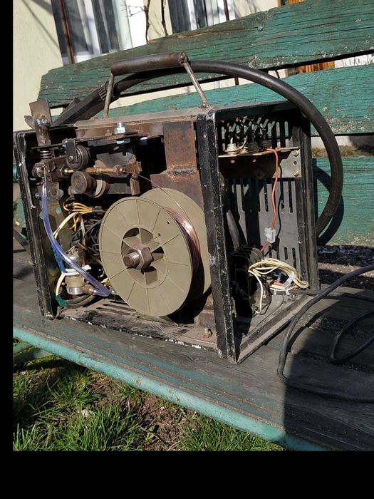 Подающее к сварочному полуавтомату