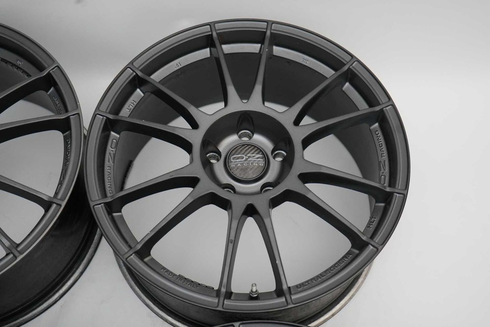 Alufelgi Felgi OZ Racing Ultraleggera 5x120 R19 BMW