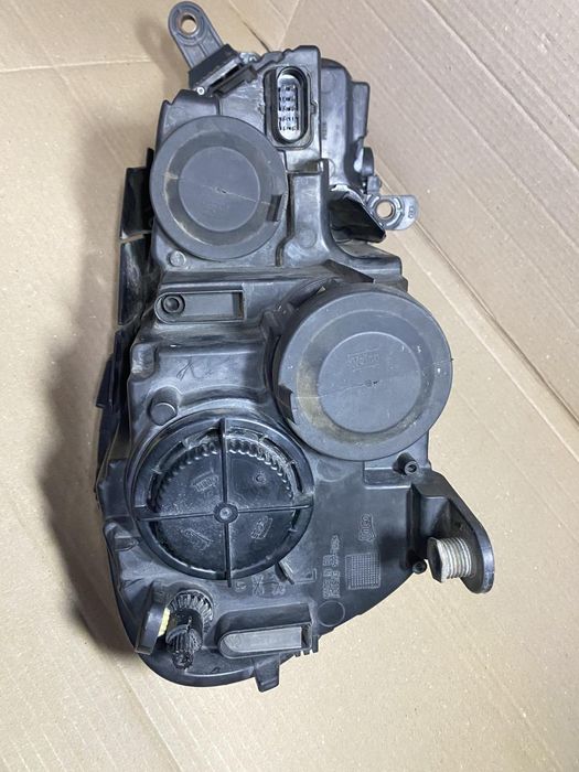 Фара фольксваген  Passat В7