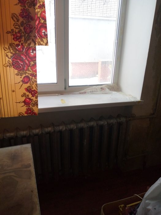 Продам 2-х комнатную квартиру на ДНЕПРОСТРОЕ ,улица Цветов! Н.К.