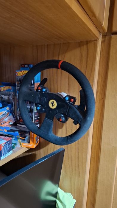 Base thrustmaster t300 Ferrari Alcântara