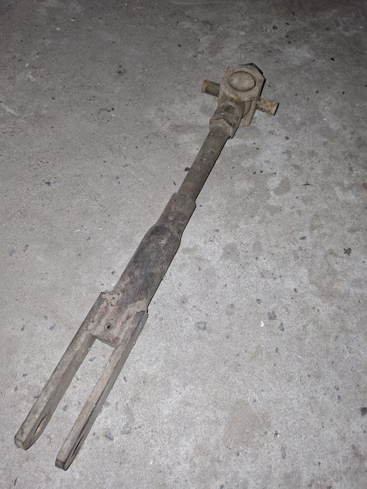 Widelec podnośnika t25 wladimirec