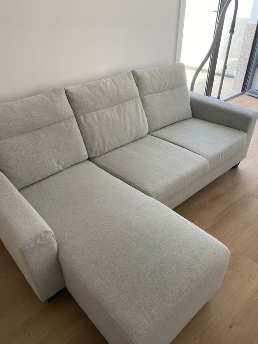 Sofá com Chaise Long
