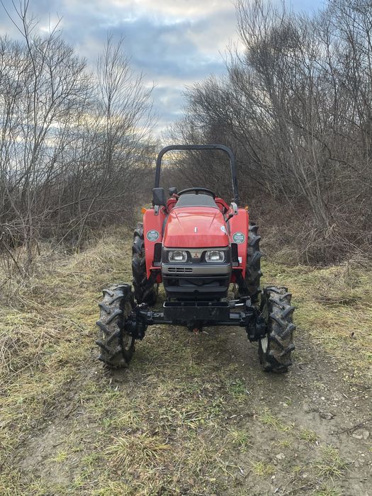 Японський мінітрактор Mitsubishi MTM250, повний привід