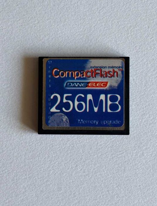 Cartão de Memória CompactFlash 256MB Dane-Elec c/ Caixa