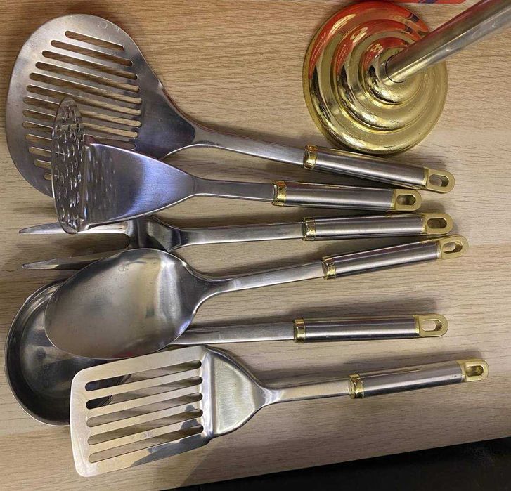 Набір кухонного приладдя з підставкою (7 предметів) \ Кухонный набор