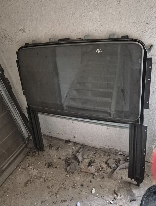Szyberdach elektryczny Mercedes ML W⁠1⁠6⁠3 1997–2006 kompletna kaseta