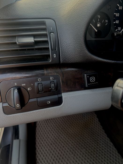 Продаж бмв е 46 2003 рік на автоматі