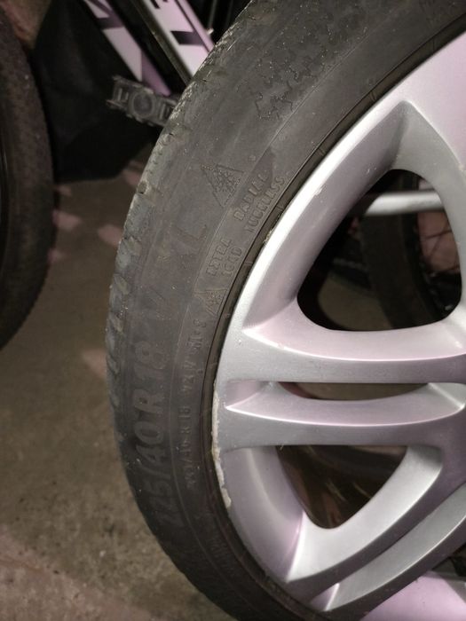 Koła Skoda alufelgi 18 cali 225/40/18 oponyContinental Zimowe
