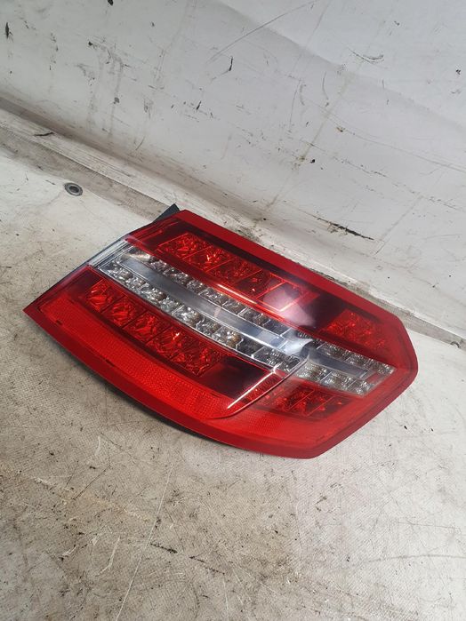 Lampa Led Prawy Tył Oe A2129066901 Mercedes W212 11R. Sedan