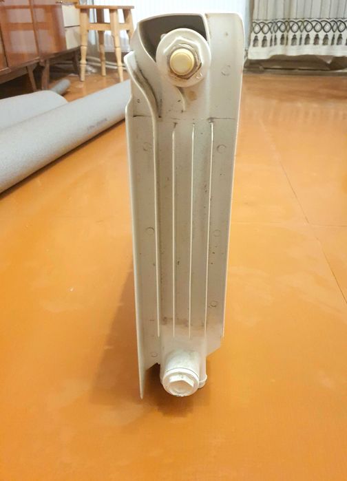 Продам радиатор отопления батарея алюминий 5 секций 400 на 400: 990 грн ...