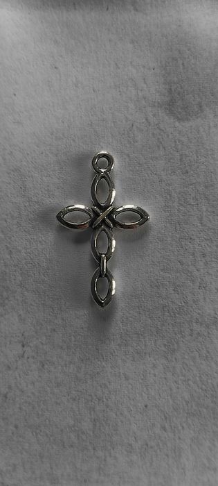 Zawieszka krzyżyk 28 x 16mm