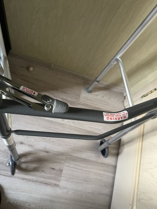 Ходунки для дорослих