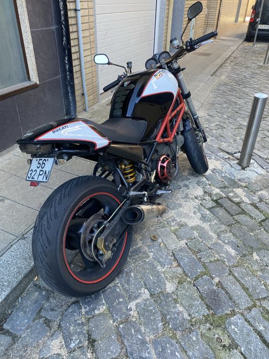 Ducati monster 900