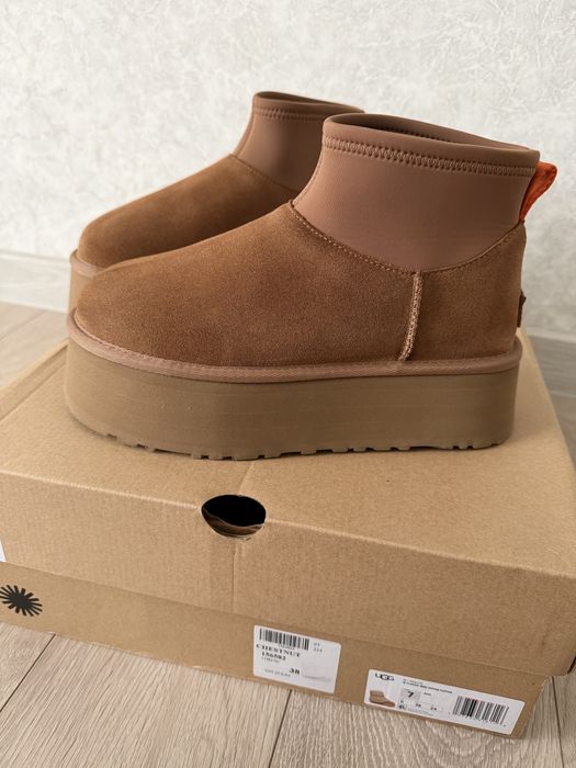 Замшеві UGG Classic Mini Dipper