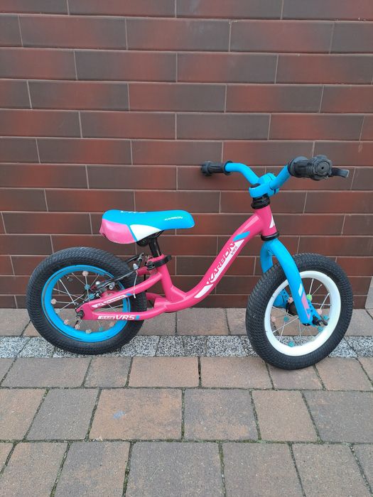 Rower biegowy na dmuchanych kołach Karbon