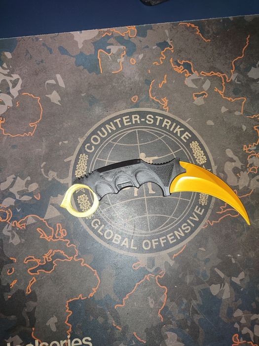 Karambit Dourado CS  – Faca Curva Colecionável / Decorativa