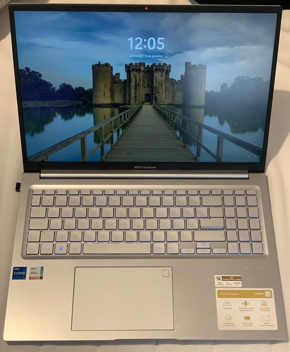 Portátil ASUS i7