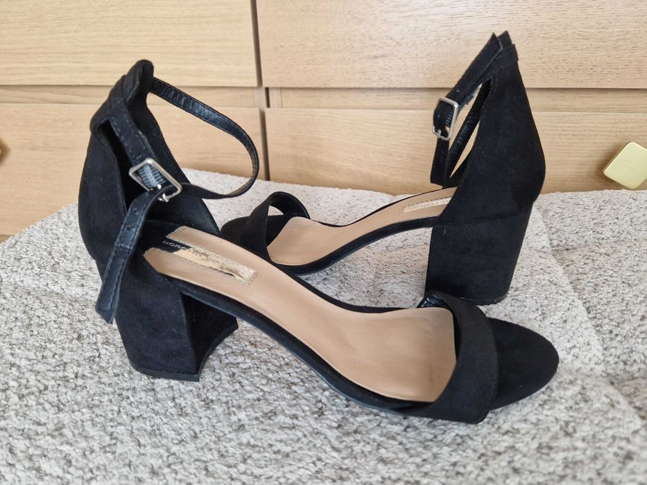 Dorothy Perkins Sandałki na Obcasie r.38.5