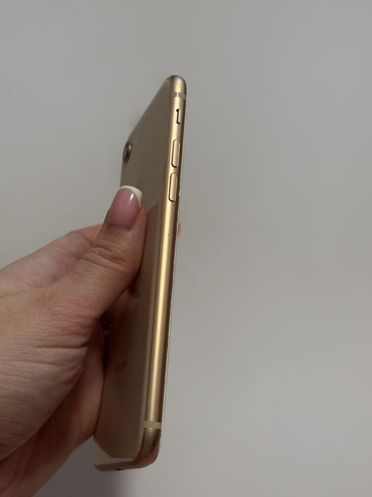 Продам iphone 8,в ідеальному стані