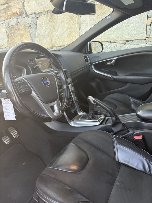 Volvo V40 - R Design