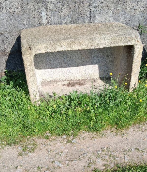 Pias de pedra antigas