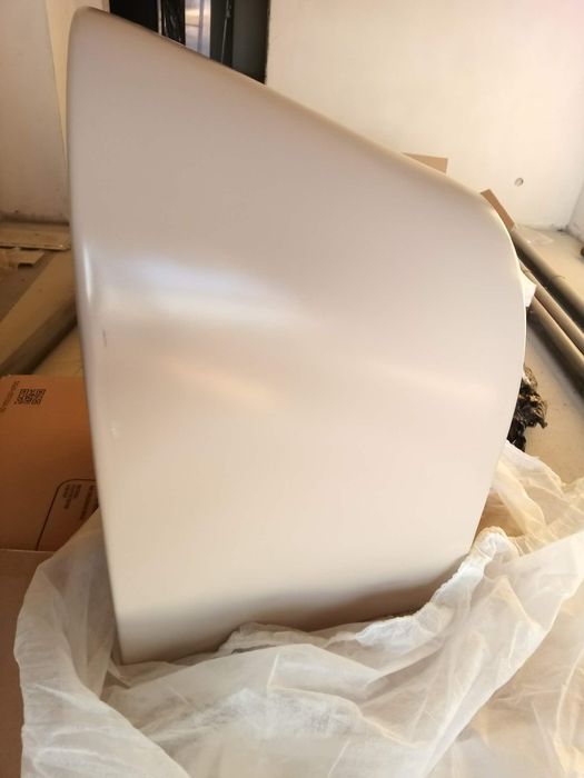 Kaszmirowa / beżowa miska wc. Wisząca.