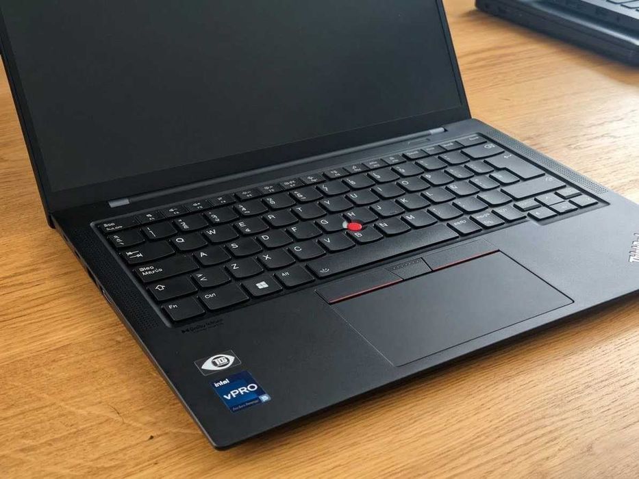 Сенсорний ноутбук 14" Lenovo ThinkPad X1 Carbon Gen 10 Intel Core i5-1245U 16Gb RAM 256Gb SSD NVMe FullHD IPS