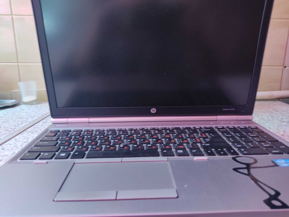 Ноутбук НР8570р 15.6"