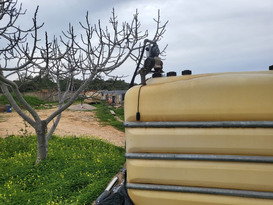 Depósito 3.000lts de gasóleo com bomba eletrica