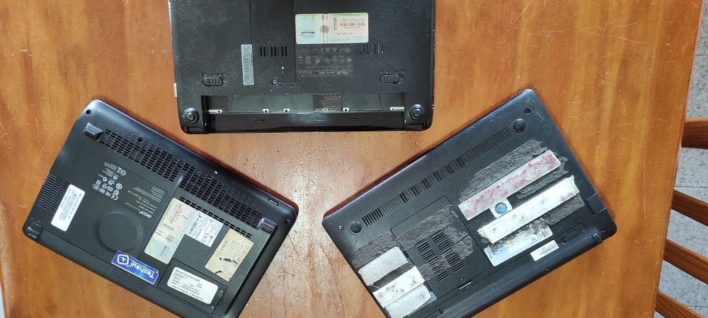 Computadores e leitor CD portatil