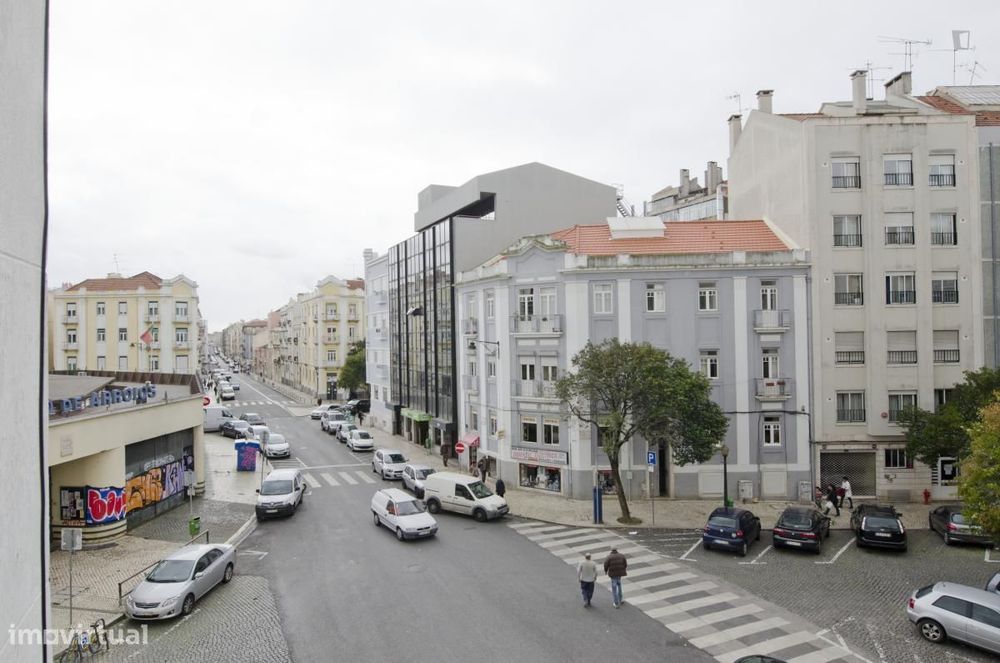 Quarto - localizado em Alameda Lisbon