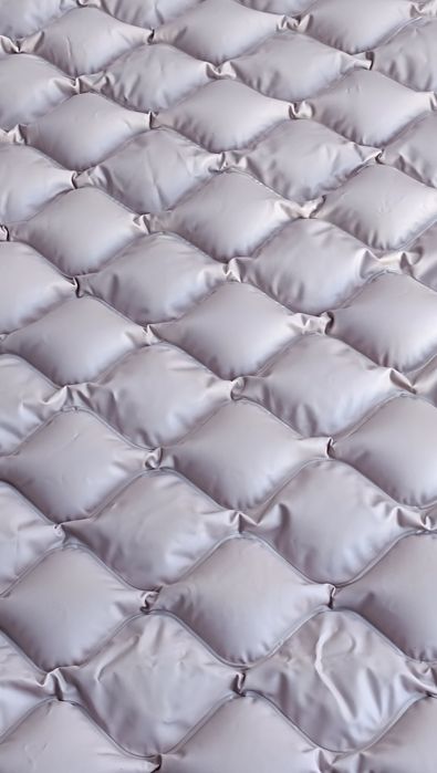 Sobrecolchão anti-escaras com compressor