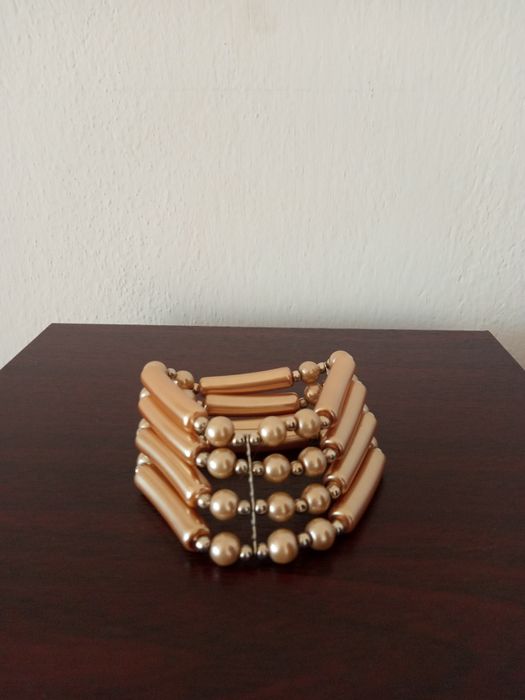 Bransoletka z paciorkow perłowych