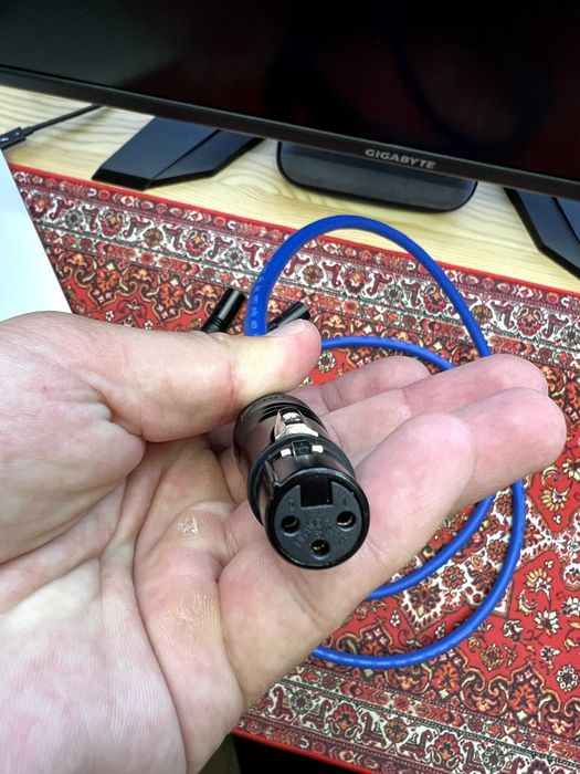 Interkonekty zbalansowane XLR-XLR 1m – Miedź OFC, wtyki Neutrik (Stan jak nowe!)