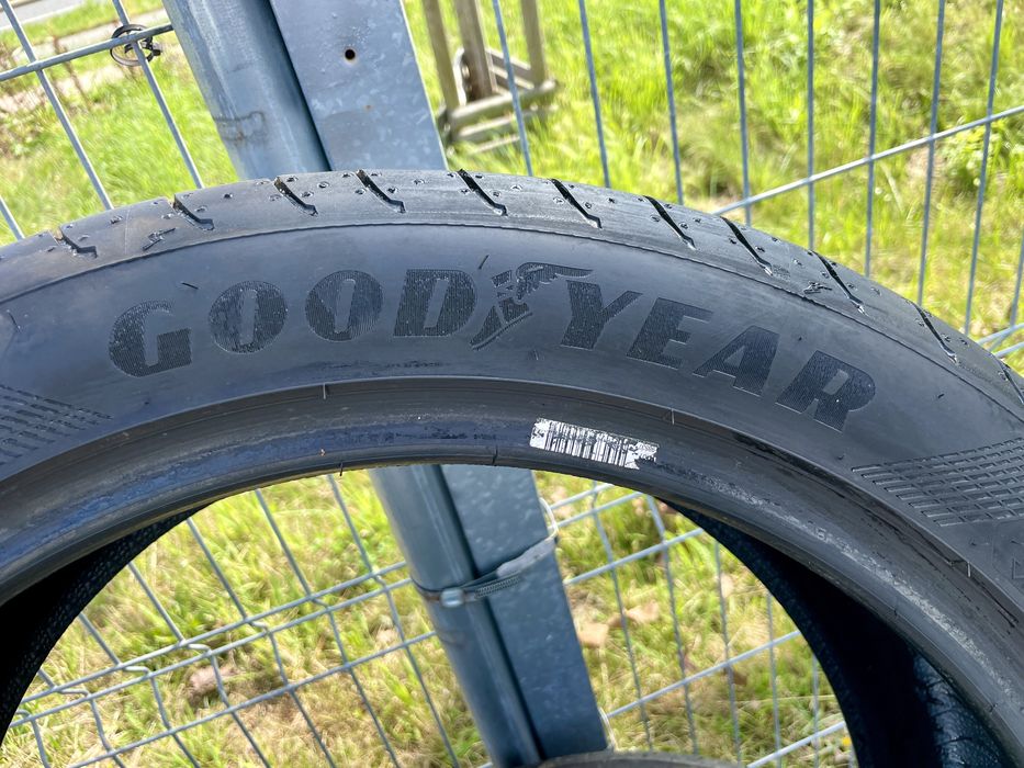 Opony letnie Goodyear * 235/45/19 XL* eagle F1*